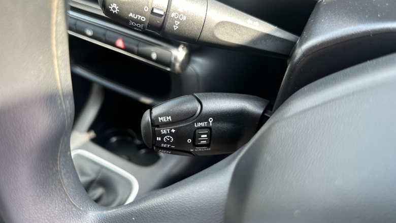 Citroen C3 1.2 PureTech Plus 5dr Petrol Hatchback